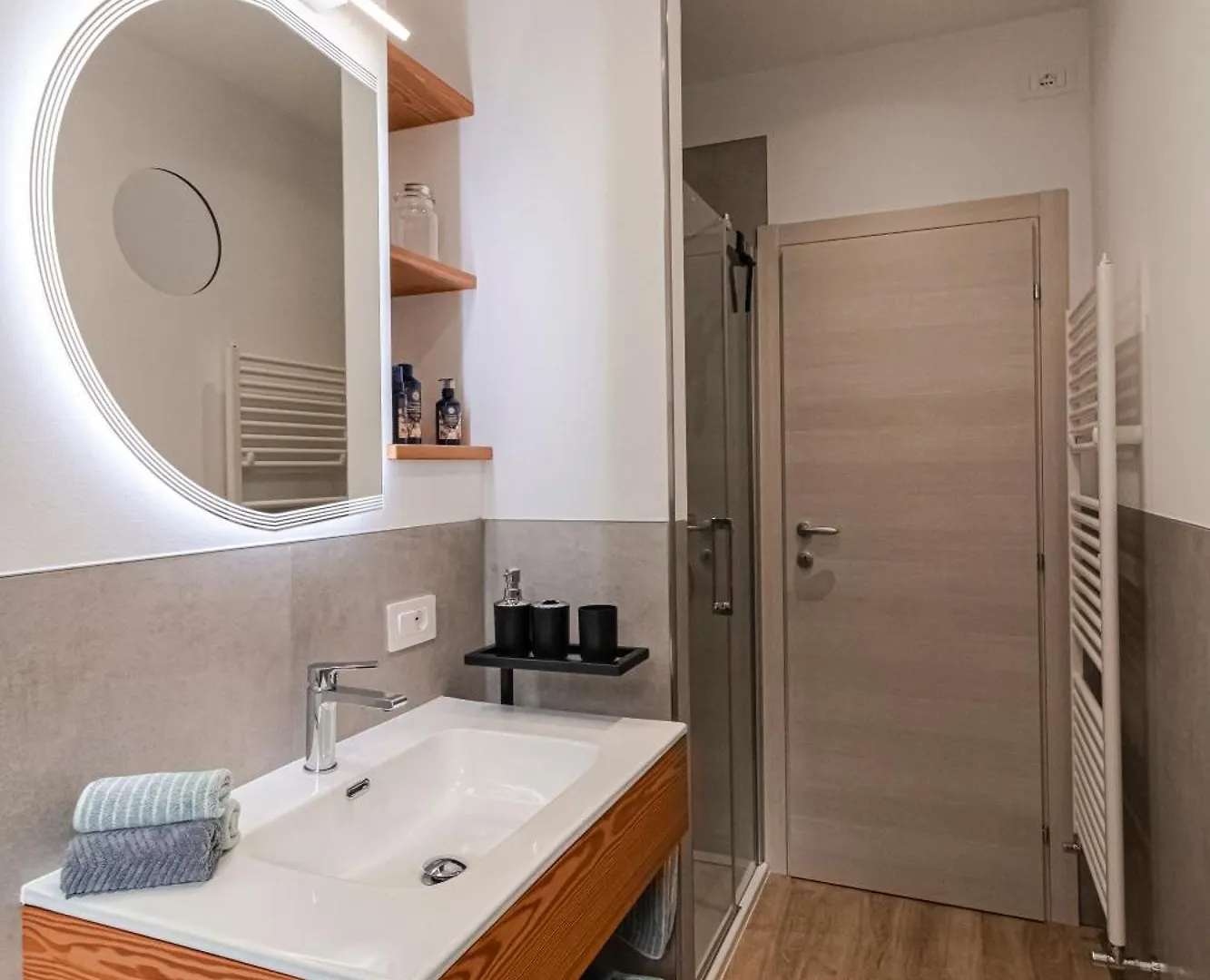 Casa La Montiva - Musso Como Lake Apartment With View 0*,  Ιταλία