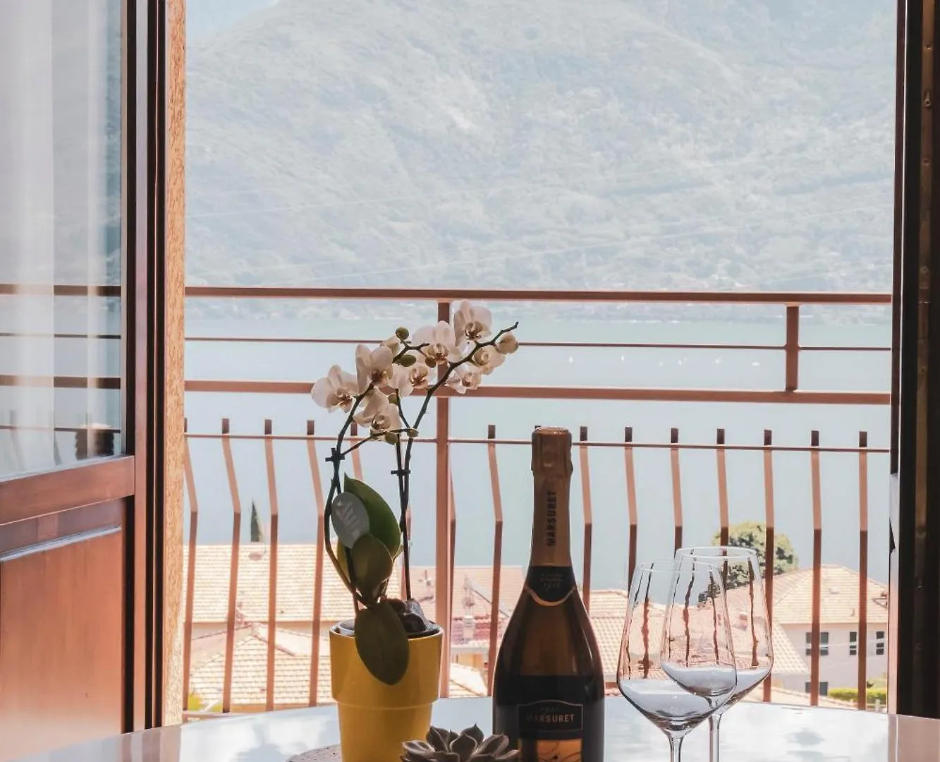 Casa La Montiva - Musso Como Lake Apartment With View
